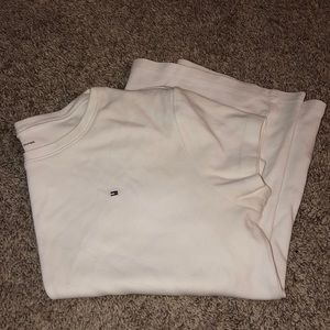 Tommy Hilfiger tee with logo